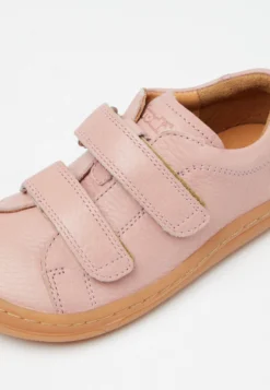 Froddo Barefoot D-Velcro - Klittenbandschoenen - Pink -Kinder Schoenen Winkel 21e6468fbdf64f4182c76c081943f9c5 scaled