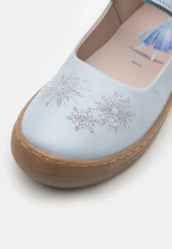Friboo Disney Frozen Elsa Ballet Pumps - Ballerina'S Met Enkelbandjes - Light Blue -Kinder Schoenen Winkel 4a6359ff350a4d358946ef5f7b2868f0 scaled