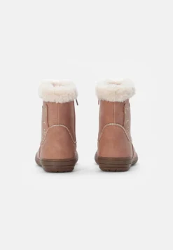 Friboo Booties - Korte Laarzen - Pink -Kinder Schoenen Winkel 4b3750fe34e84fa49aa2c7e6a3e05fb9 scaled