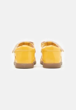 Friboo Sandalen - Yellow -Kinder Schoenen Winkel 4cf94b0983bc467b87be7b541ab04b6c scaled