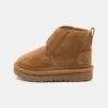 Ugg Accessible Neumel Ez-Fit Unisex - Korte Laarzen - Chestnut
