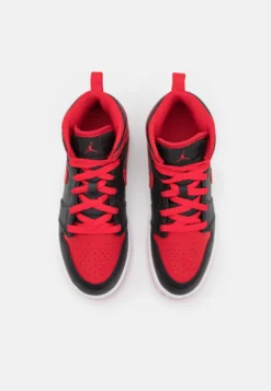 Jordan 1 Mid Unisex - Basketbalschoenen - Black/Fire Red/White 9 Jordan 1 Mid Unisex - Basketbalschoenen - Black/Fire Red/White -Kinder Schoenen Winkel 4e58a07f22944c349f1168ecbabab4ac scaled
