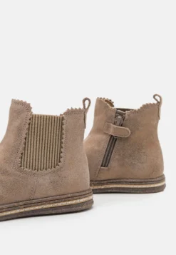 Friboo Korte Laarzen - Taupe -Kinder Schoenen Winkel 6f02ebdf822e4dc7a3c6554cdfe710a2 scaled