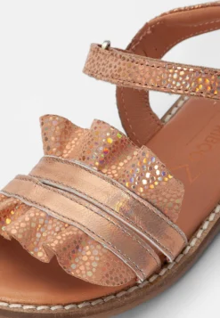 Friboo Leather Strappy Sandals - Sandalen - Rose Gold/Coloured -Kinder Schoenen Winkel 8ecbbc23b3db4043afe330eed8ebde82 scaled