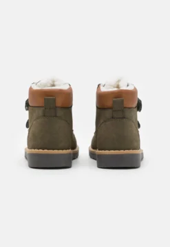 Friboo Korte Laarzen - Khaki 8 Friboo Korte Laarzen - Khaki -Kinder Schoenen Winkel d08fb3d3046c4324b495d7cccd86ebf8 scaled
