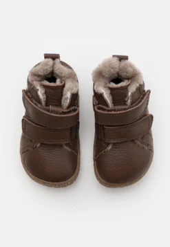 Froddo Barefoot Lamb Wool Unisex - Korte Laarzen - Brown -Kinder Schoenen Winkel dad1c0e2c2f5419ab1dbc3b00cc35ee8 scaled