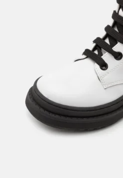 Calvin Klein Jeans Veterboots - White 11 Calvin Klein Jeans Veterboots - White -Kinder Schoenen Winkel ebabdd44007942f09ea2caa4f42b8412 scaled