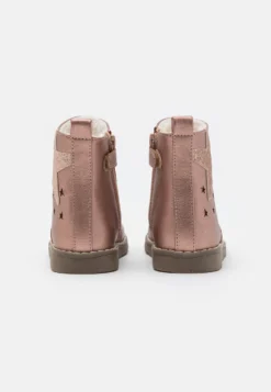Friboo Korte Laarzen - Pink -Kinder Schoenen Winkel f41b47d21ae04e008a55bdcd942ea184 scaled